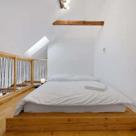 Palace מלון דירות