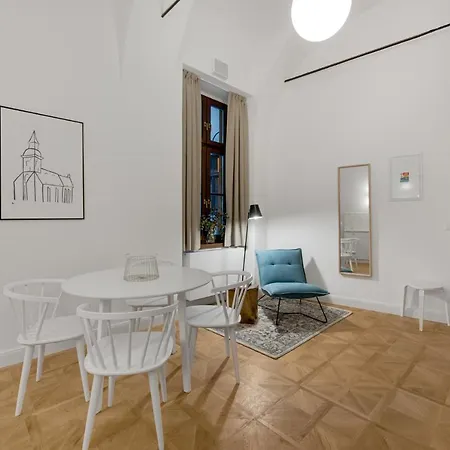 Palace מלון דירות