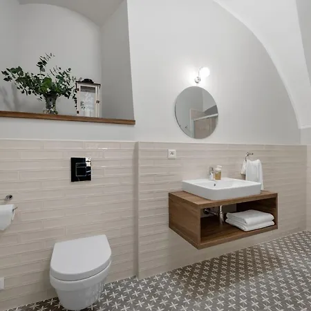 Palace מלון דירות