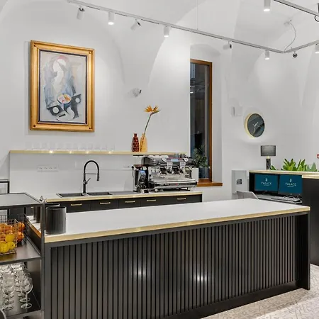 מלון דירות Palace