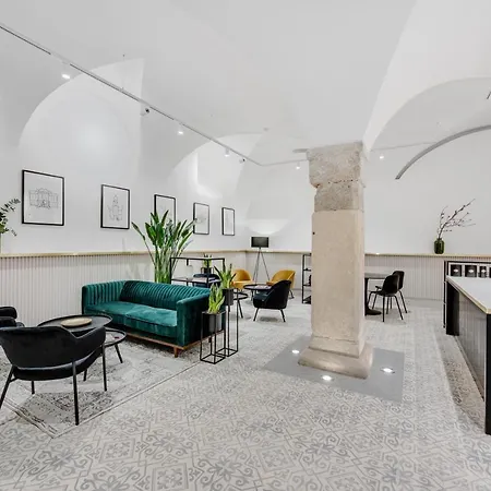 Palace Ξενοδοχείο με διαμερίσματα 4*