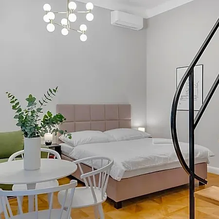 Palace Lejlighedshotel 4*