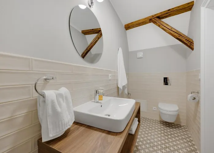 Palace Aparthotel 4*